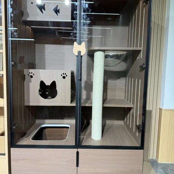 18 毫米厚实木颗粒板猫别墅，环保等级ENF，全景3C钢化玻