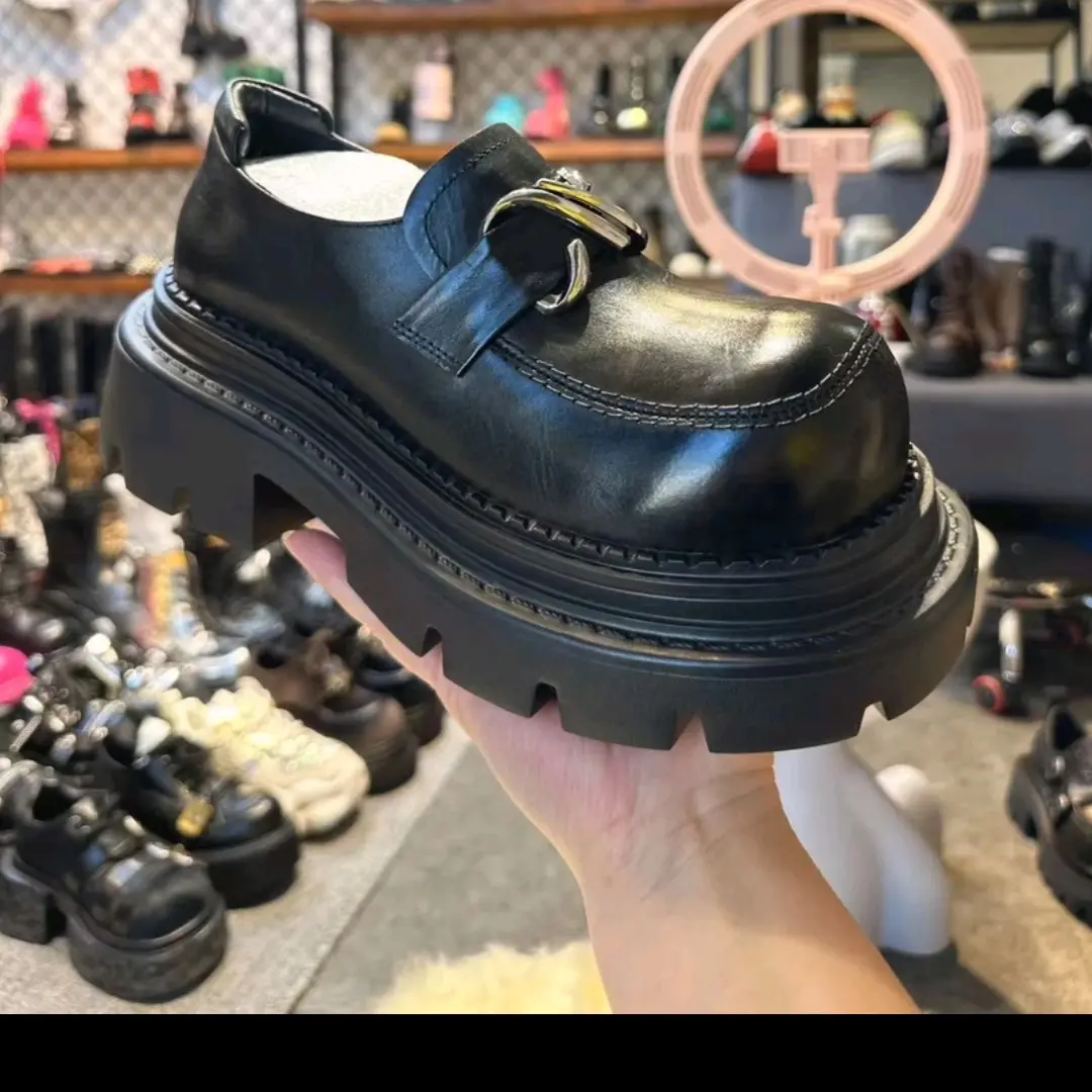 新款厚底圆头休闲百搭乐福鞋女