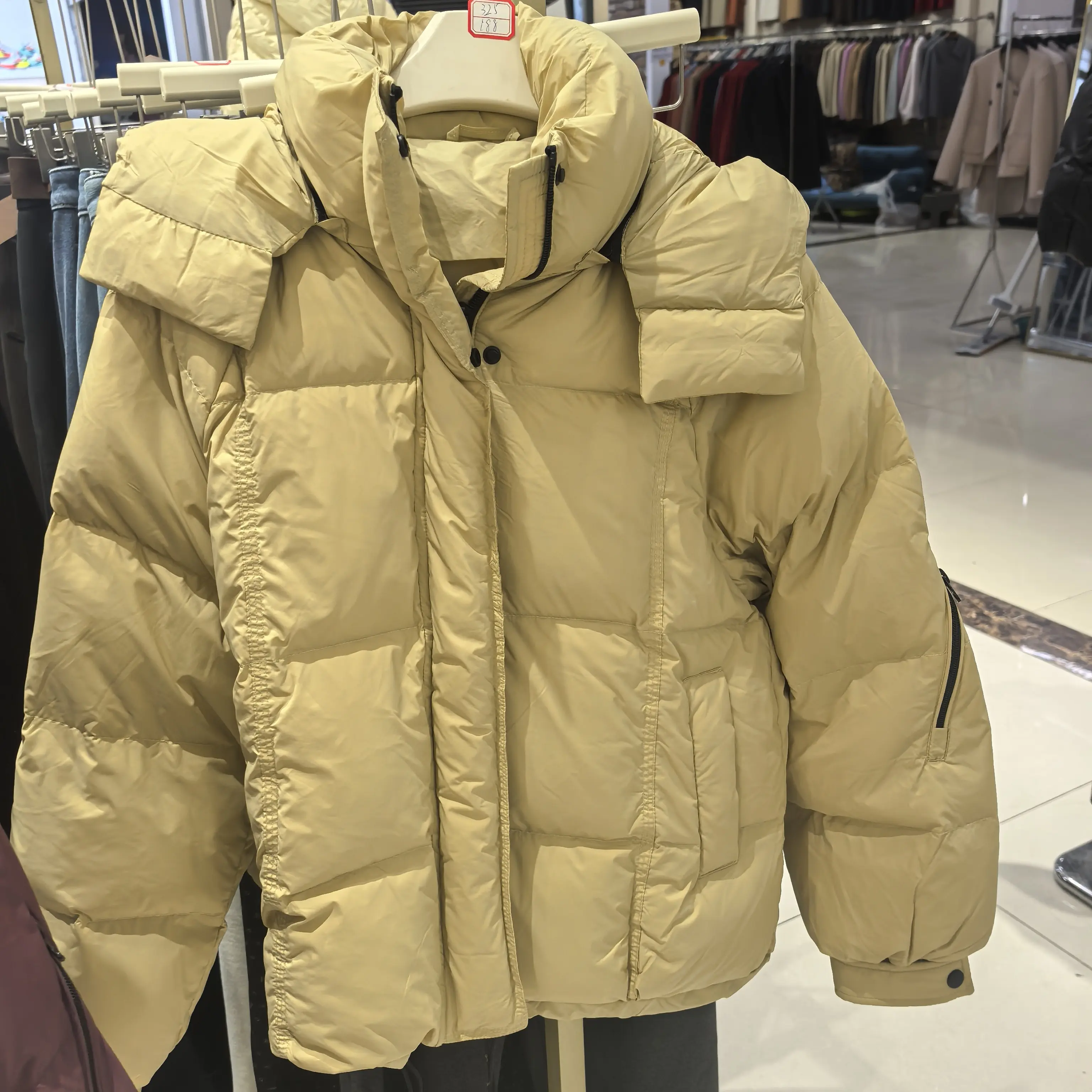 白鸭绒泡芙女冬季新短款韩版宽松连帽加厚保暖面包服外套
