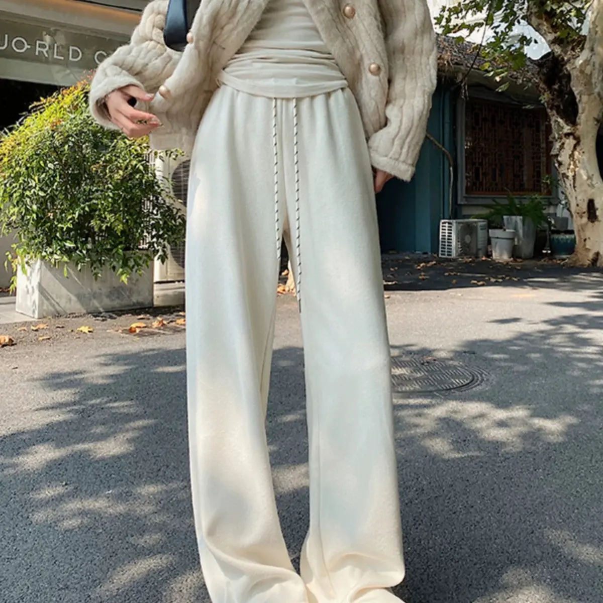 糯米绒磨毛阔腿裤女秋冬加绒加厚抽绳松紧腰垂感直筒休闲拖地长裤