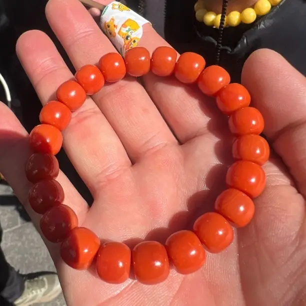 南红手串满色满肉