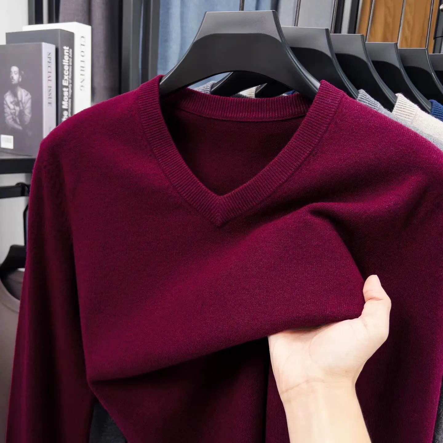 新款秋冬男士加厚保暖纯色V领羊毛针织打底毛衣