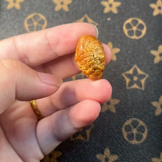 橄榄核雕刻扎基拉姆的前生今世可爱冷门小众文玩单粒背云小礼品