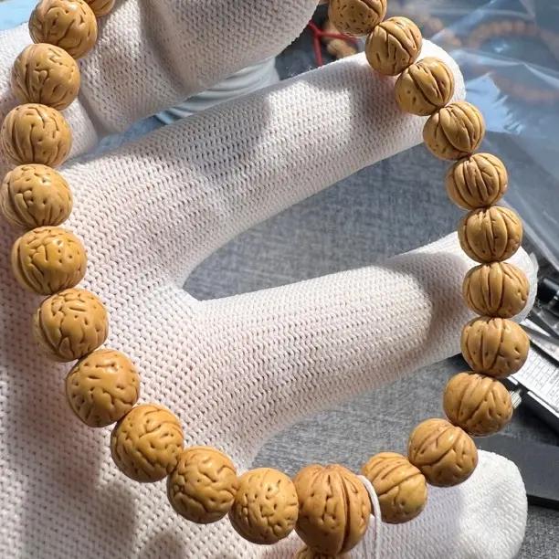 “金蝉子”桃核手串 桃核手持