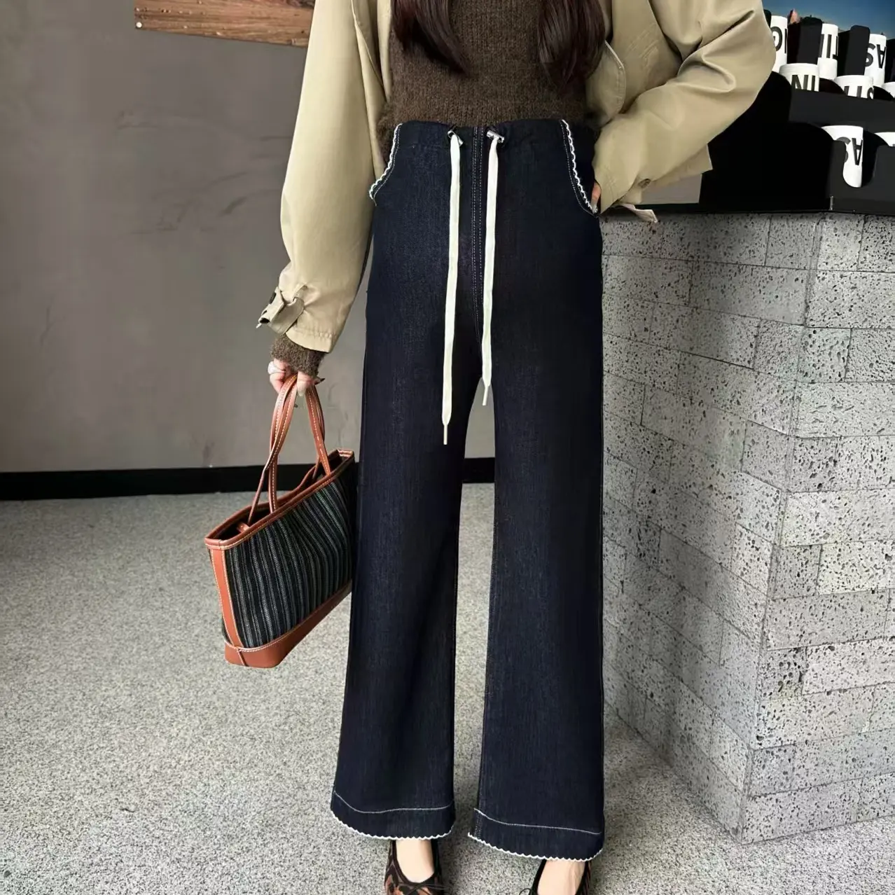 加绒直筒孕妇牛仔裤慵懒感高腰保暖长裤