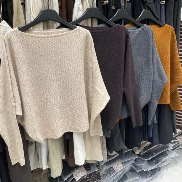 秋季长袖针织蝙蝠袖显瘦毛针织衫时尚毛衣