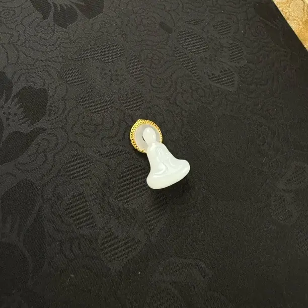 白玉悟道立体吊坠