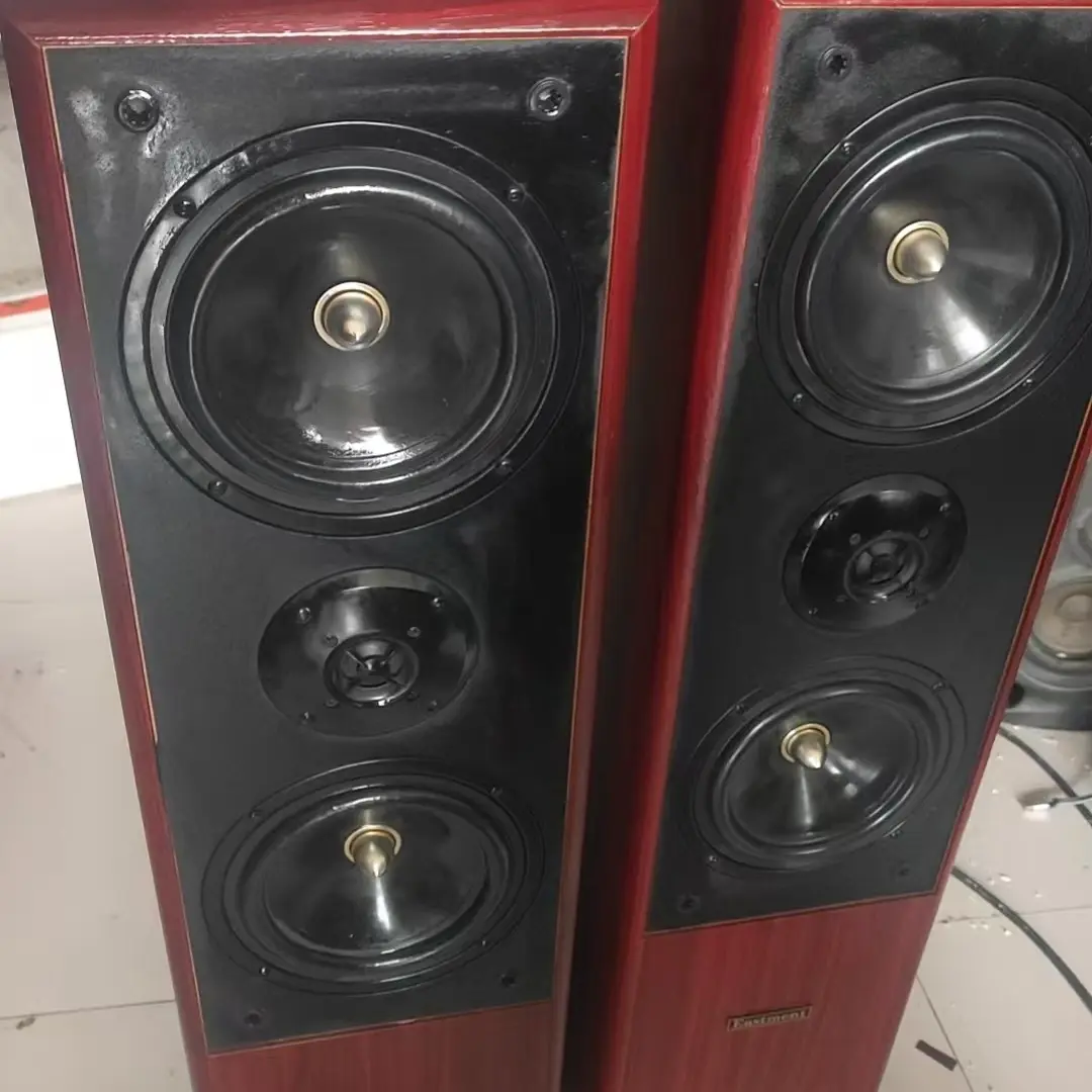 B13东门红色落地箱一对，运费到付