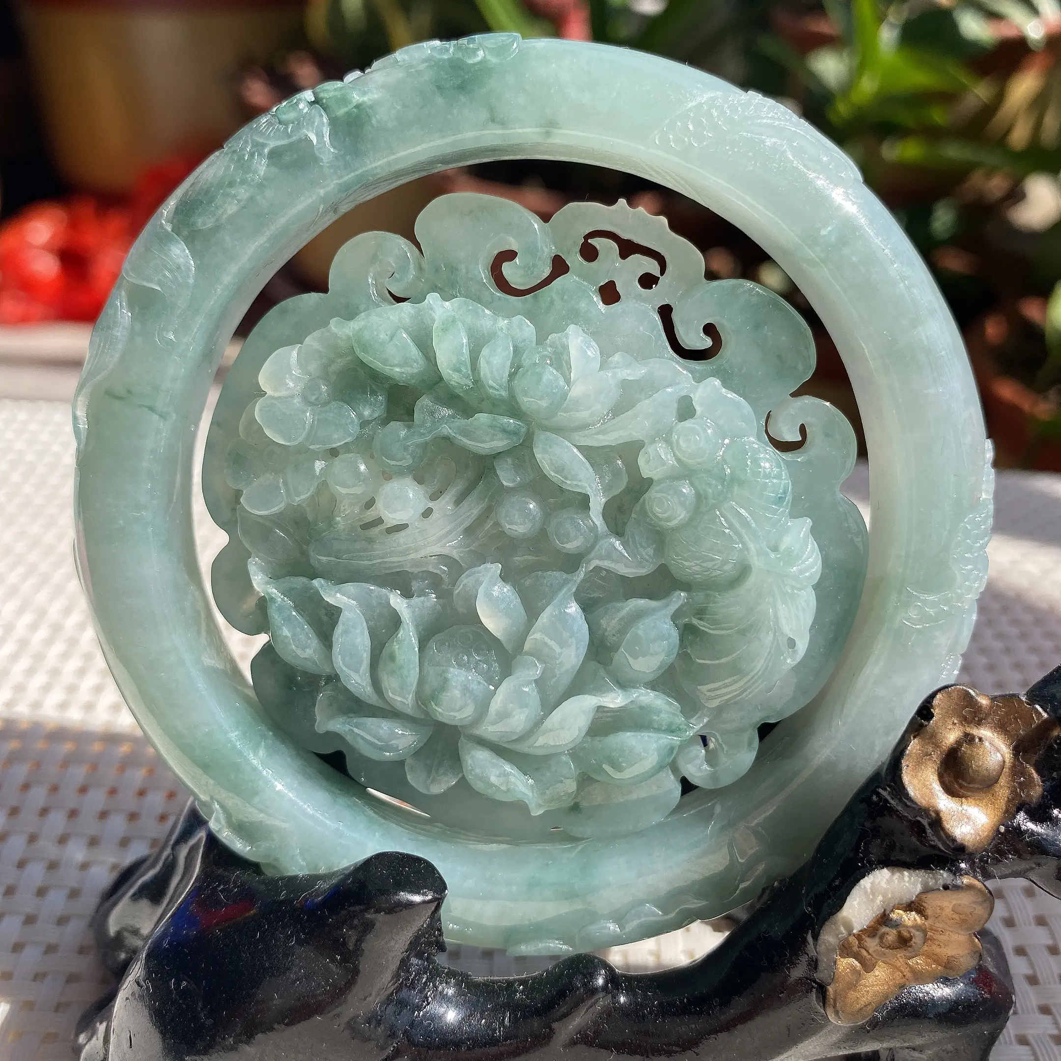 66.8圈冰胶底飘绿花荷叶鱼翡翠雕刻手镯套镯  缅甸天然A货翡翠