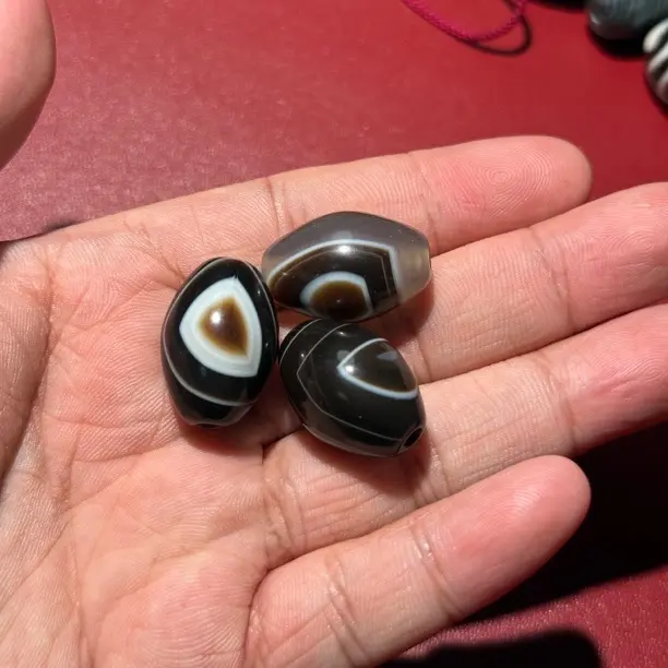 纯天然缠丝玛瑙佛眼天珠独特纹路饰品