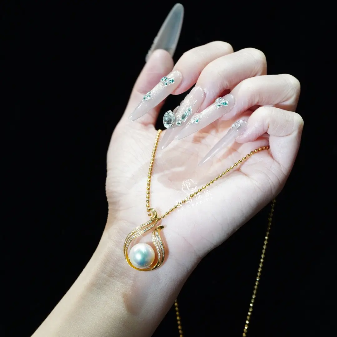 14mm左右淡水白龙珠豪镶璀璨珍珠吊坠