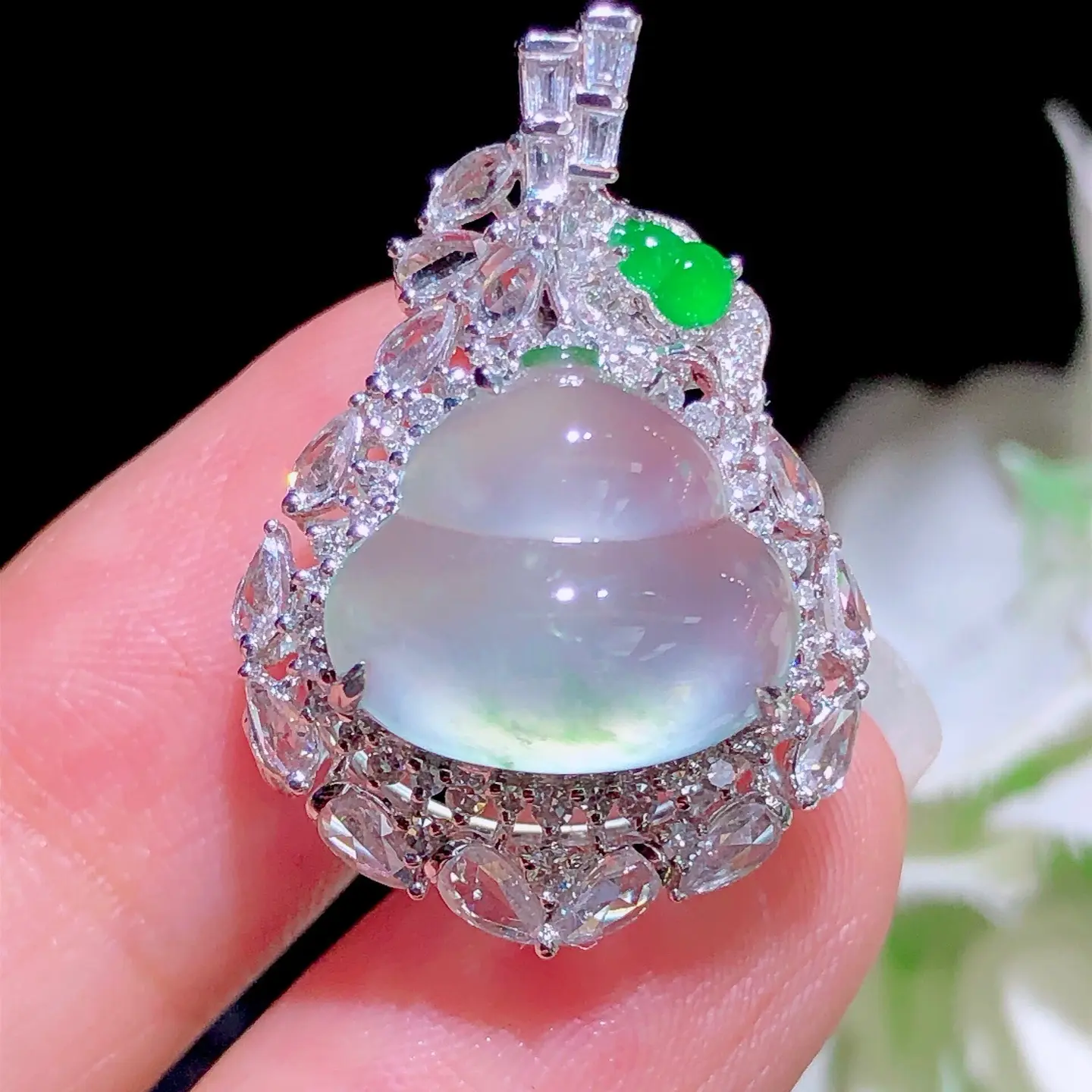 天然缅甸翡翠A货冰飘花葫芦吊坠18k金镶钻