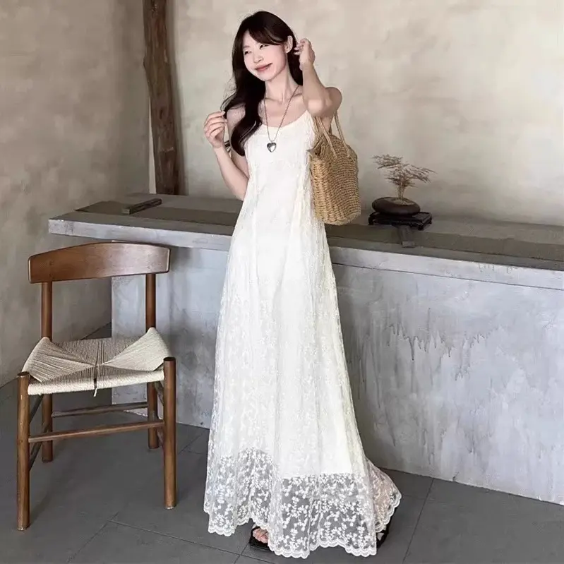 法式蕾丝吊带连衣裙夏季新款气质显瘦收腰A字长裙温柔高级感