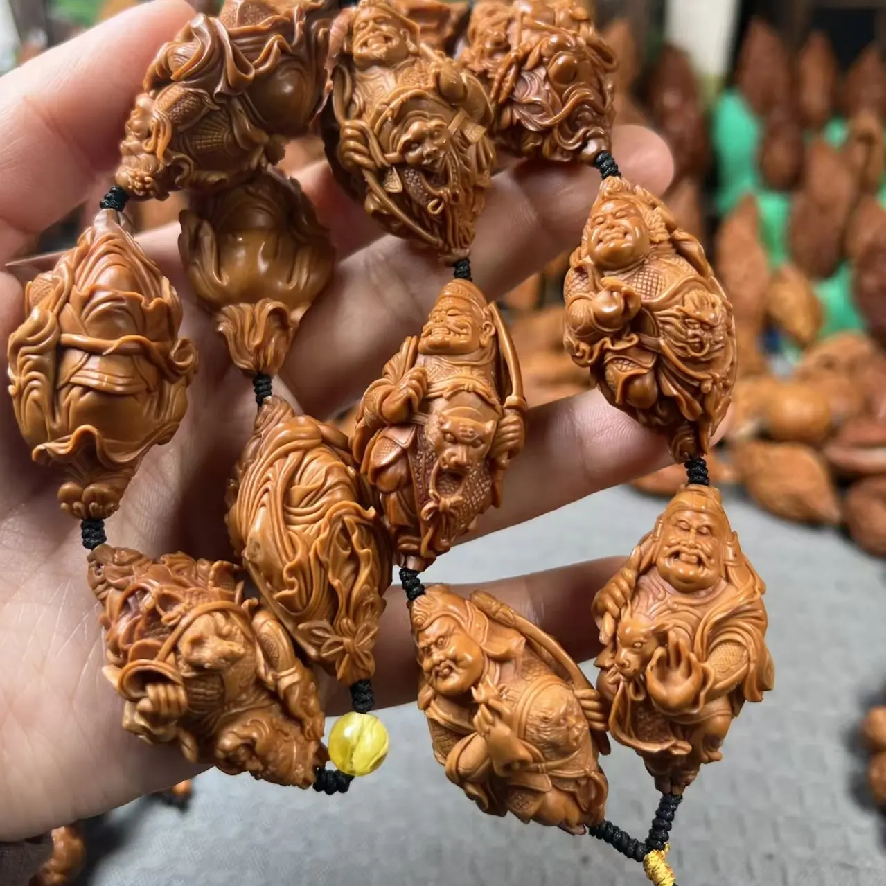 2.5孤品 设计款 道教十二生肖守护神将打神鞭手持脖挂 藏级别