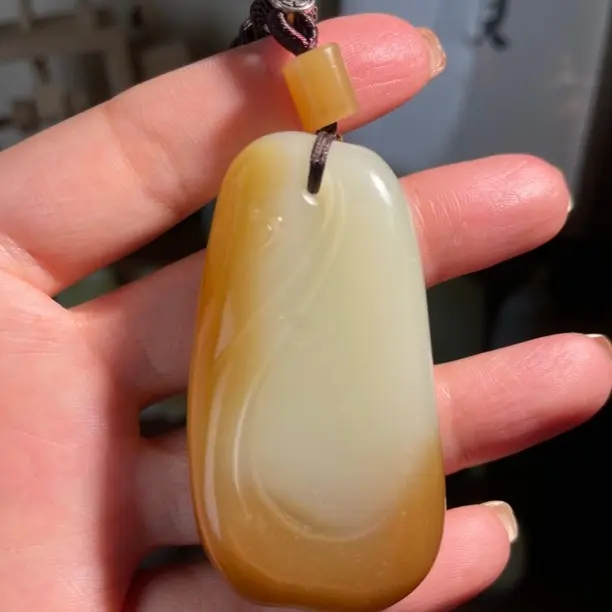 和田玉 新疆且末料 糖白随形玉质细腻风生水起