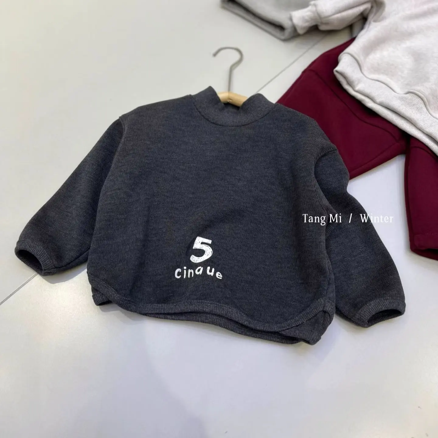 冬季休闲风加绒男男女通用卫衣小童圆领外套灰色宝宝