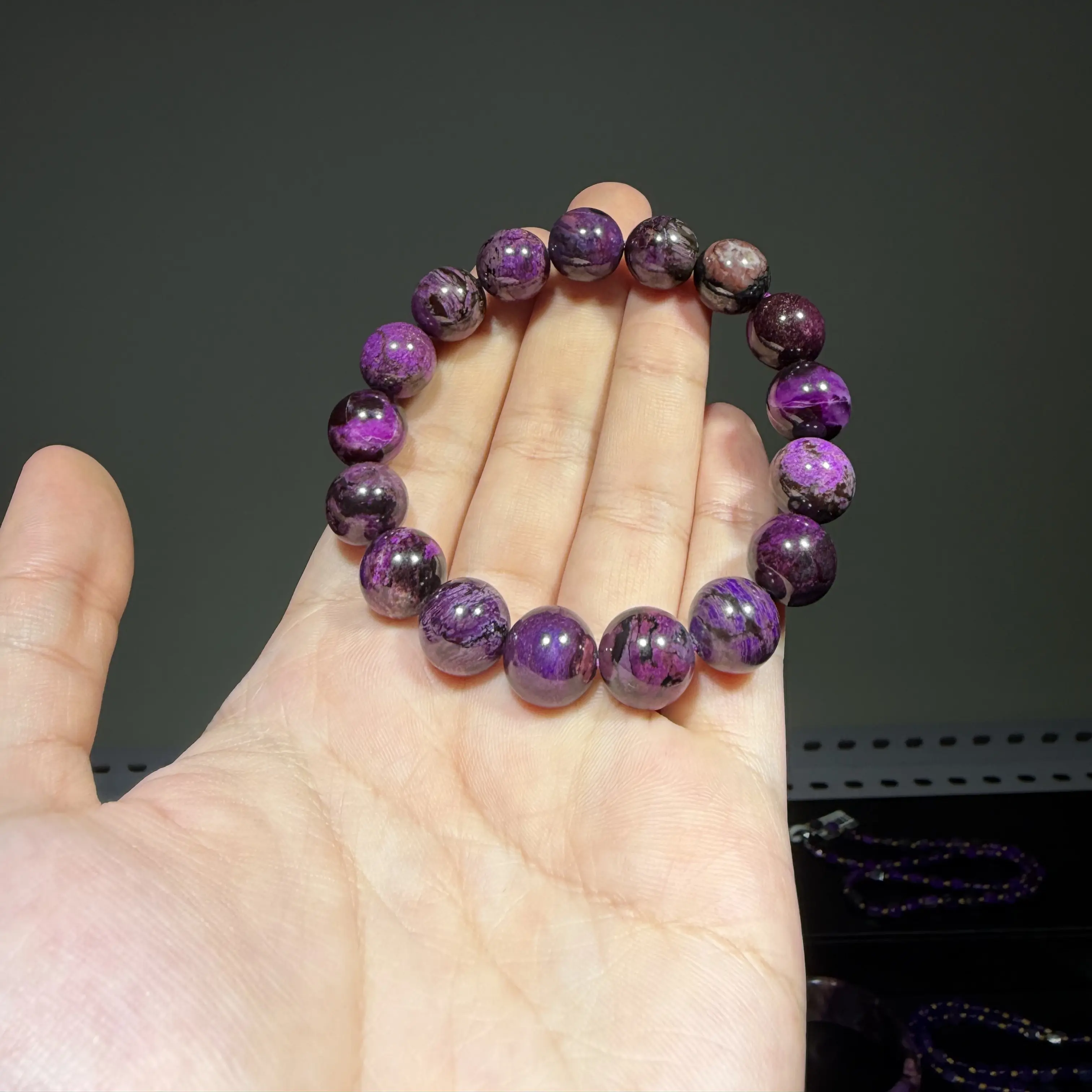 舒俱来 酱紫红圆珠手串