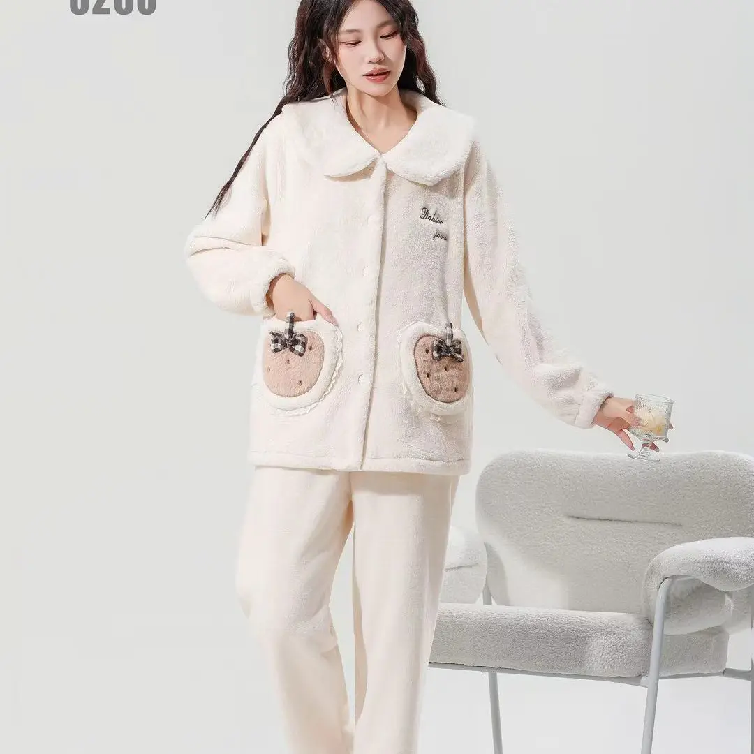 冬季雪花绒草莓口袋睡衣女加绒加厚甜美翻领保暖长袖家居服套装