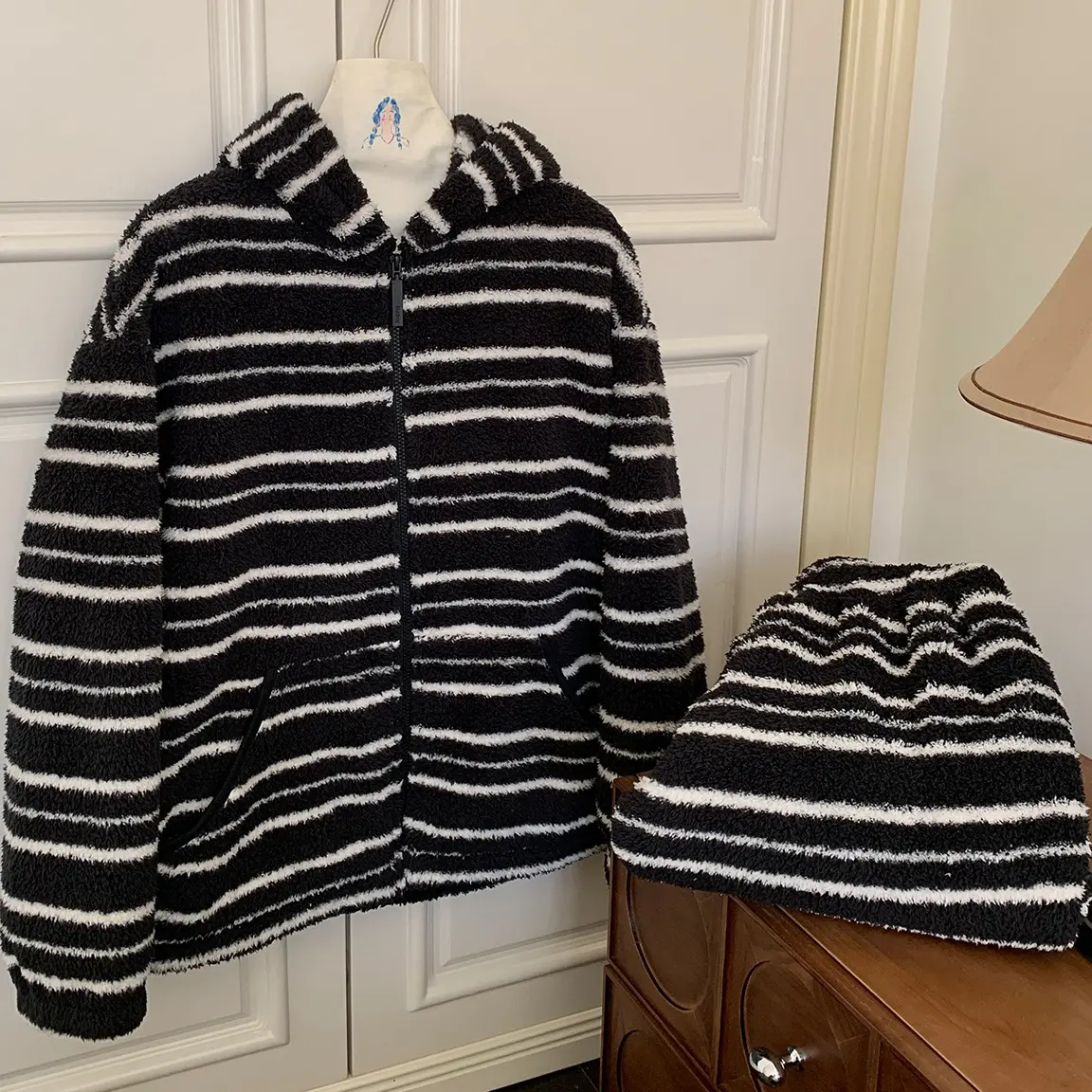 冬季加厚保暖条纹连帽开衫珊瑚绒可外穿家居服套装