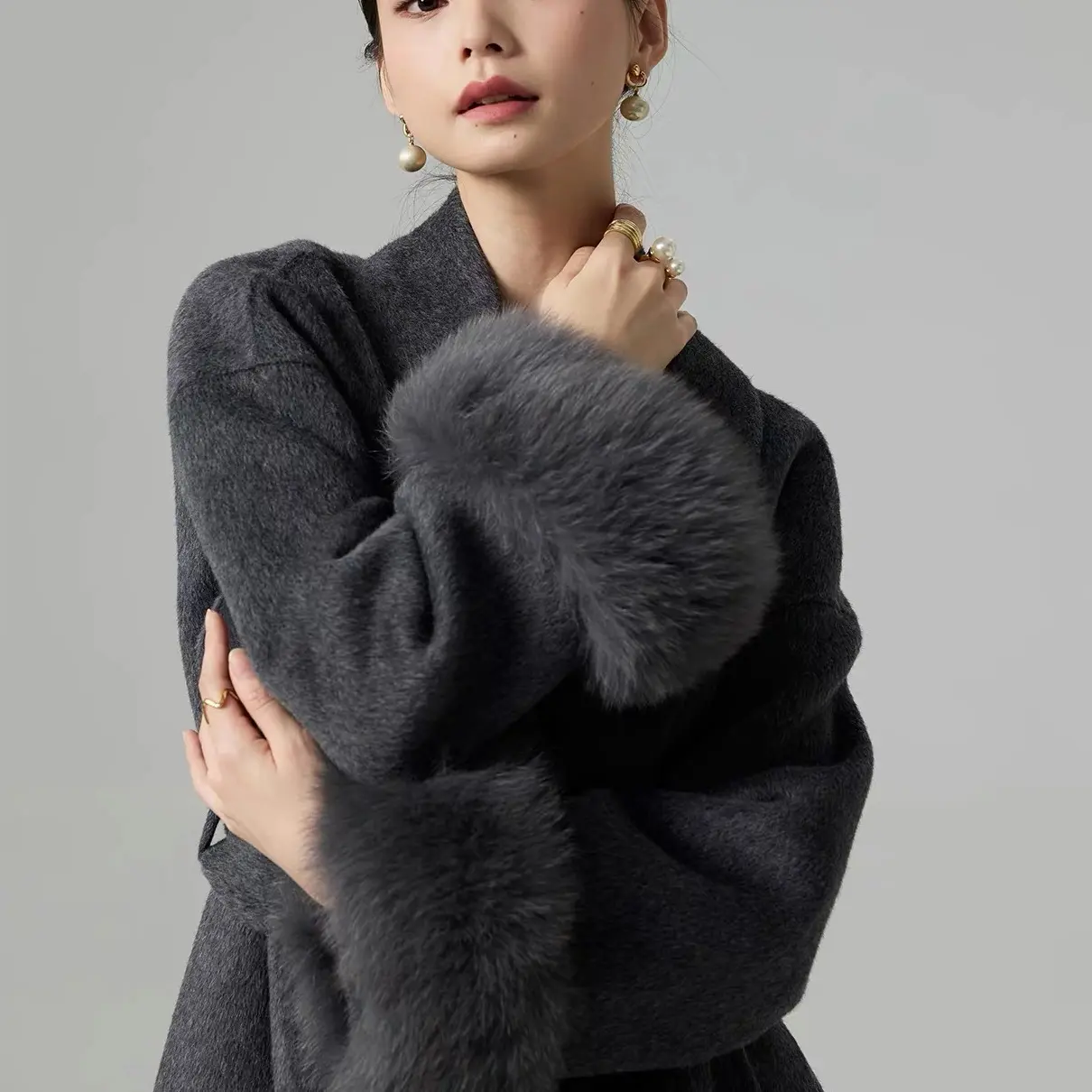 88902百搭纯色显瘦双面羊毛仿狐狸毛袖口毛呢外套