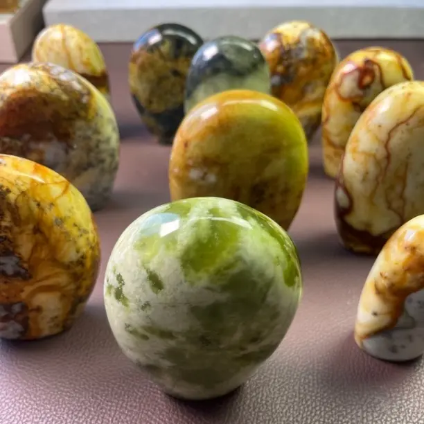 天然岫玉原石小摆天然花玉顶峰小摆文玩把玩玉石观赏玉石