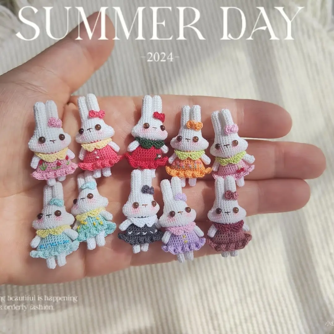 非金属布艺胸针 花衣小兔