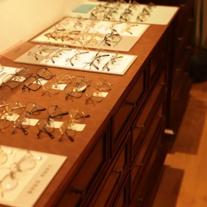 【B】高品质眼镜框显气质显肤色眼镜框时尚简约夺慕眼镜严选