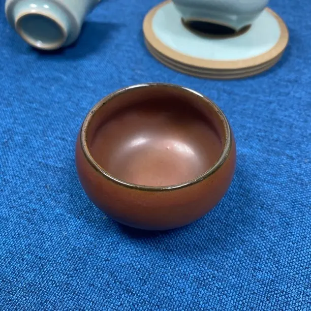 清凉寺官窑紫定瓷仿古釉禅定主人茶杯45cc（瑕）