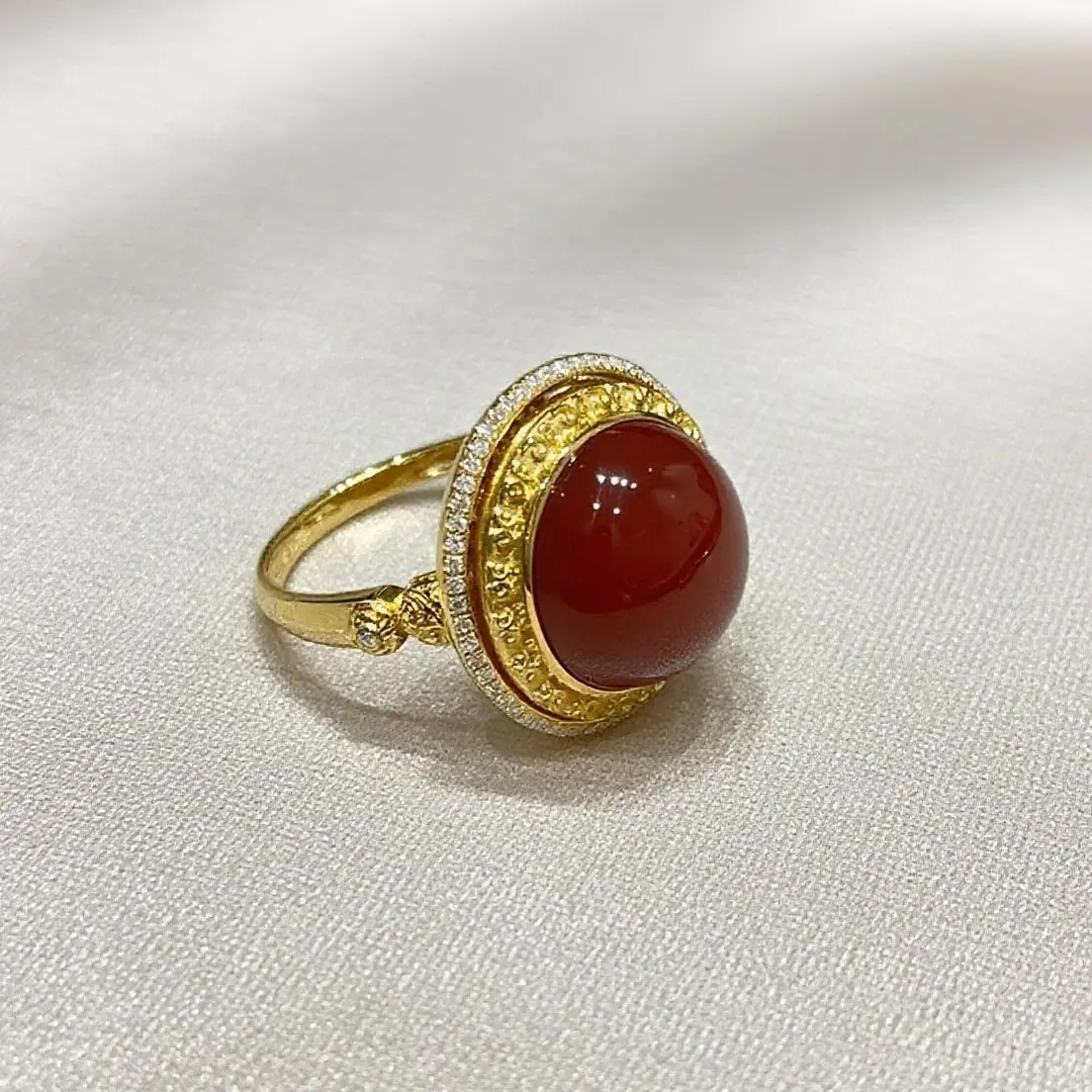 天然原矿南红 牛血红转转戒指 18K金镶嵌 重金设计款 时尚简约