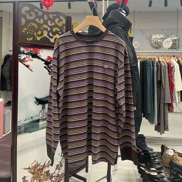 透气长袖圆领条纹常规款常规T恤时尚女士经典黑色