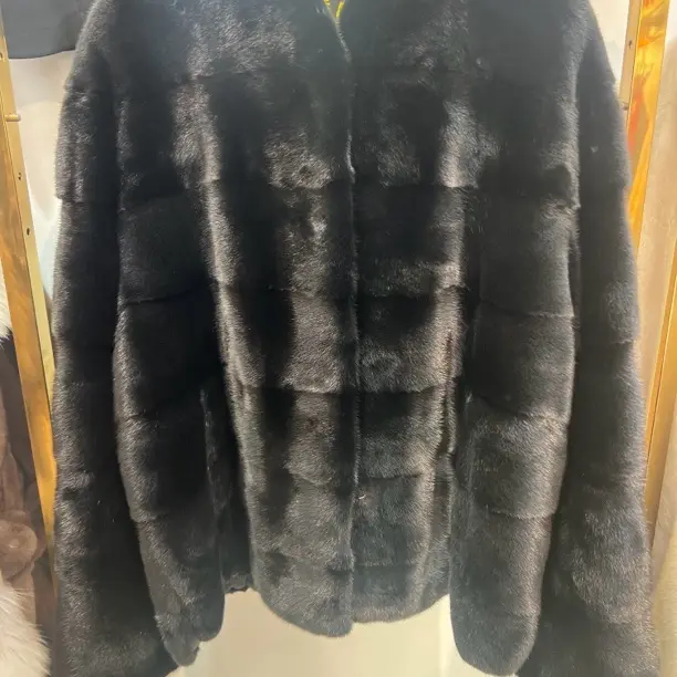 水貂整貂横排V领天鹅绒短二毛时尚气质轻奢秋冬女装皮草外套