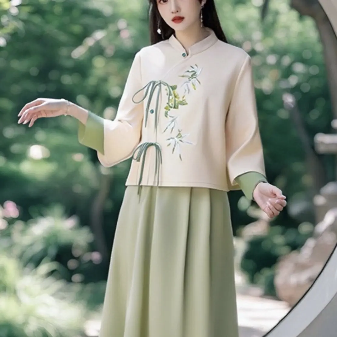 新中式国风改良秋冬长袖绣花汉服上衣半裙温婉两件套装