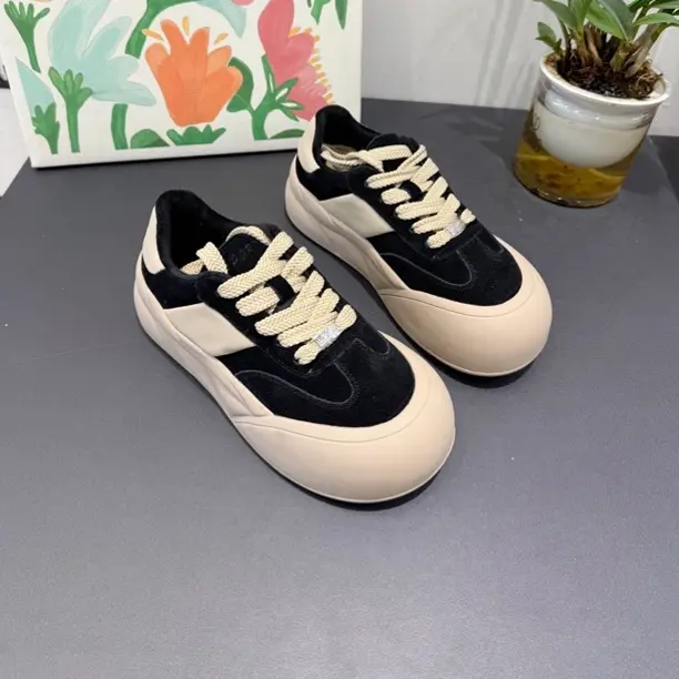 厚底加绒小白板鞋女磨砂皮加绒拼色日常低帮休闲板鞋百搭136