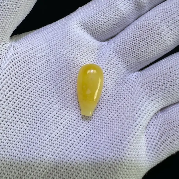 Y2054天然蜜蜡三通对孔10✖️20微瑕无优化