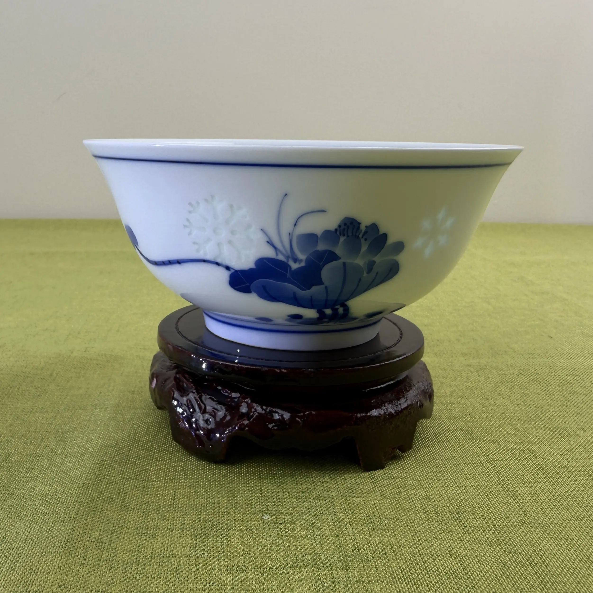 景德镇陶瓷手绘玲珑碗