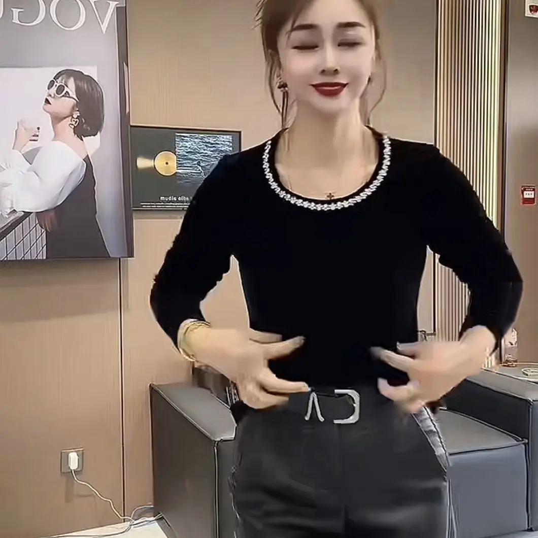 重工圆领钉珠拼接长袖金丝绒显瘦打底