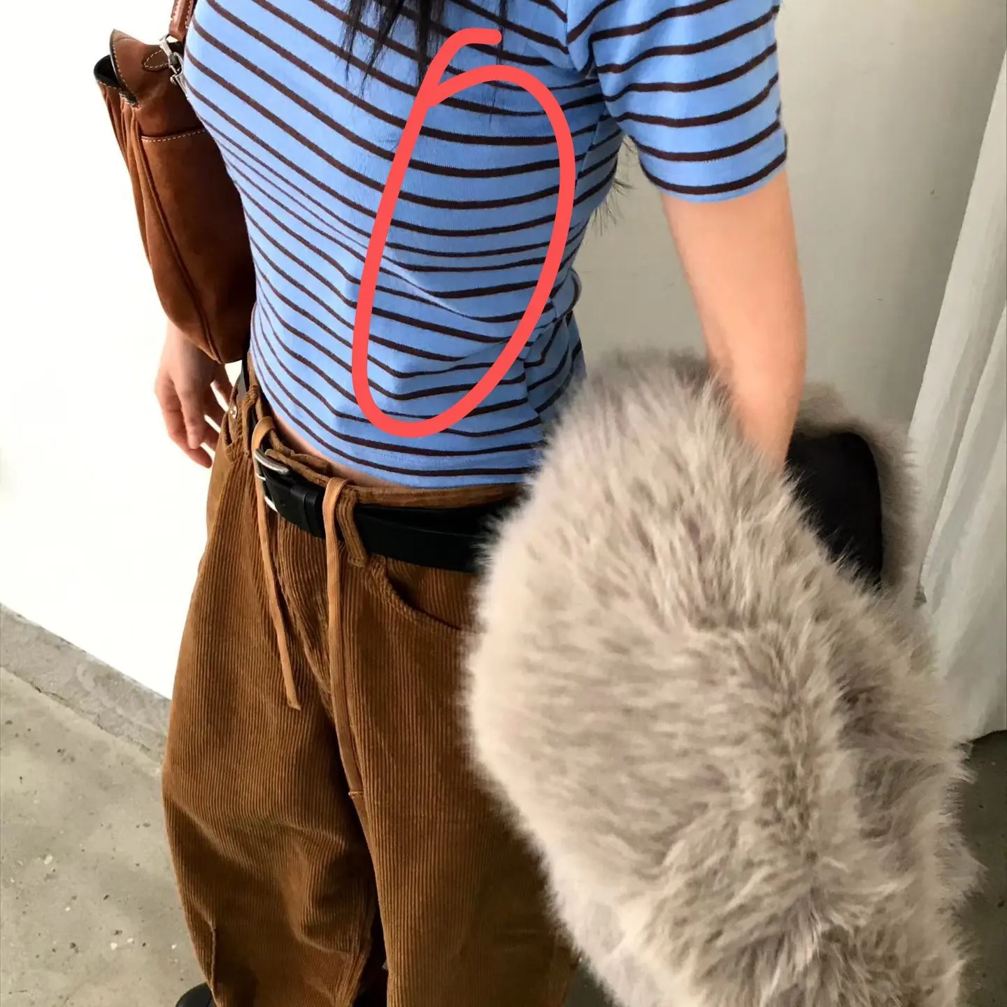 冬季休闲显白蓝色条纹拉链毛衣