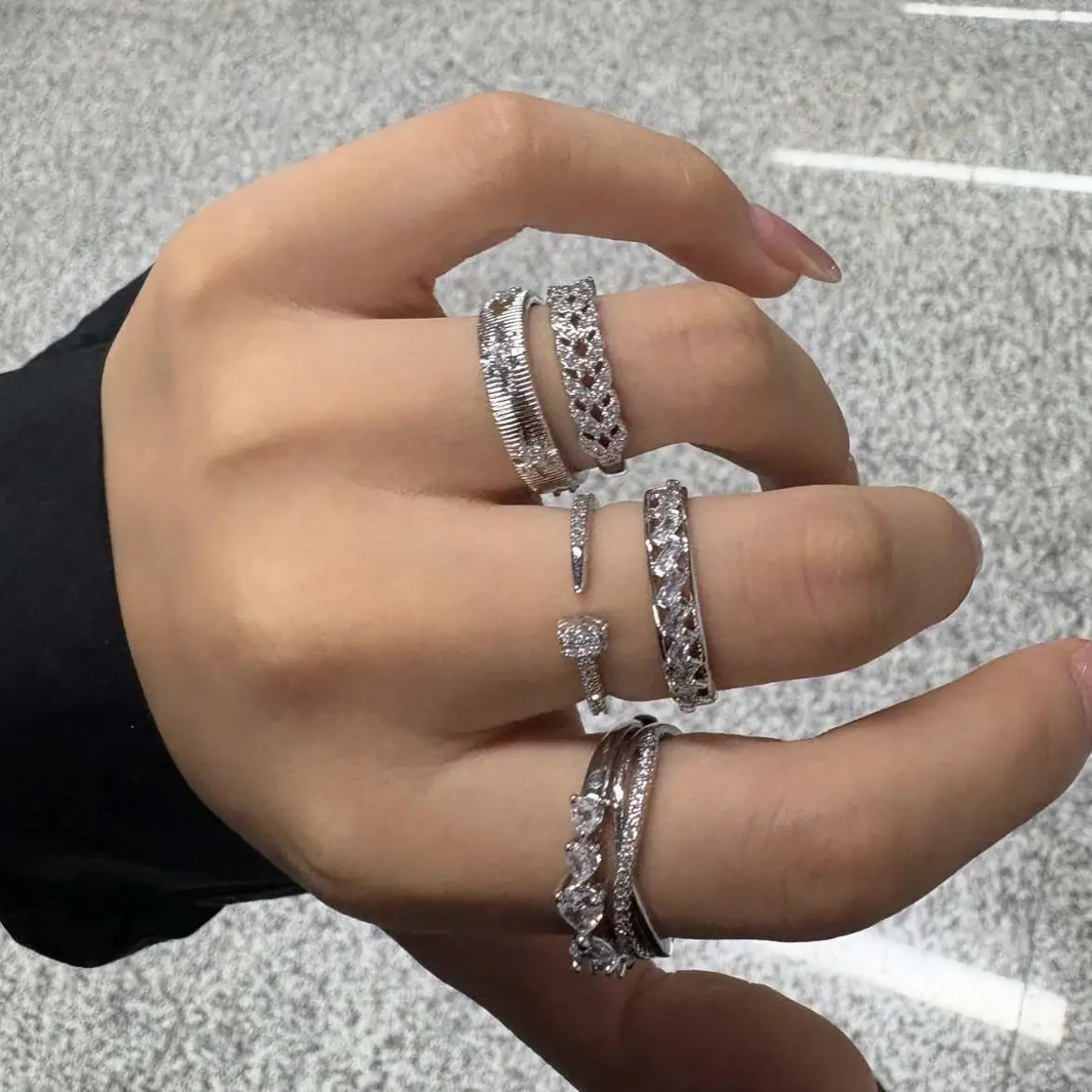 铜合金锆石戒指 铜合金女小众设计感ins冷淡风不掉色轻奢镶钻指环