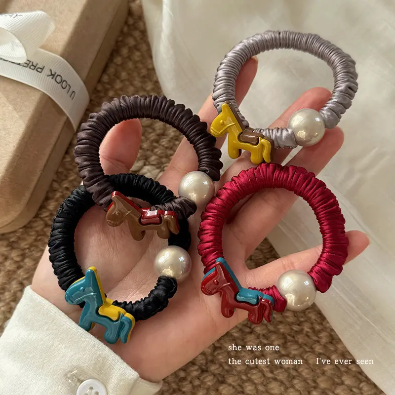 卡通小马珠子无痕牛奶丝发圈新款简约温柔扎发橡皮筋高弹力发绳女