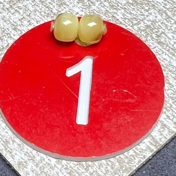 天然原矿蜜蜡金白老型对珠 尺寸6mm