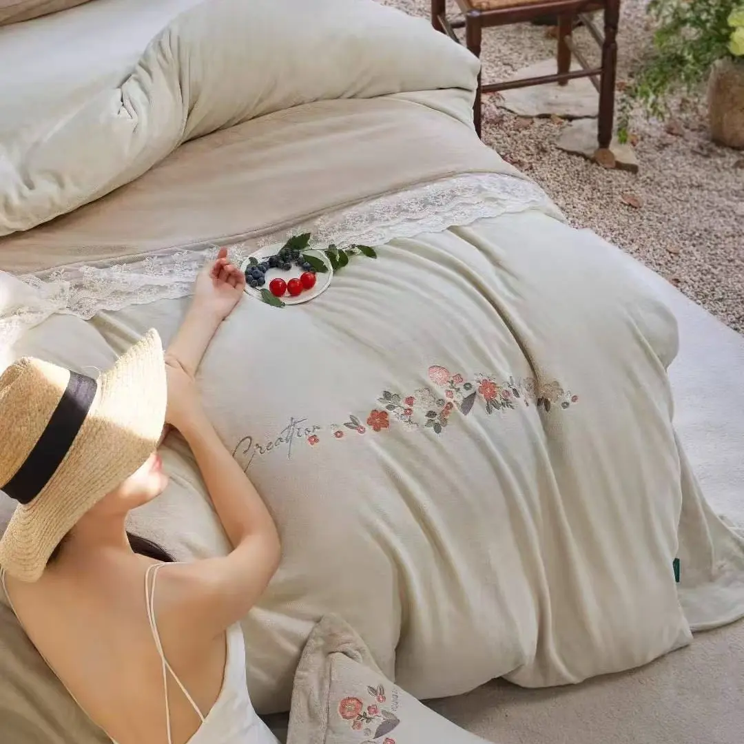 80支床品套件秋冬卡通纯棉四件套柔软立体奶绒床品