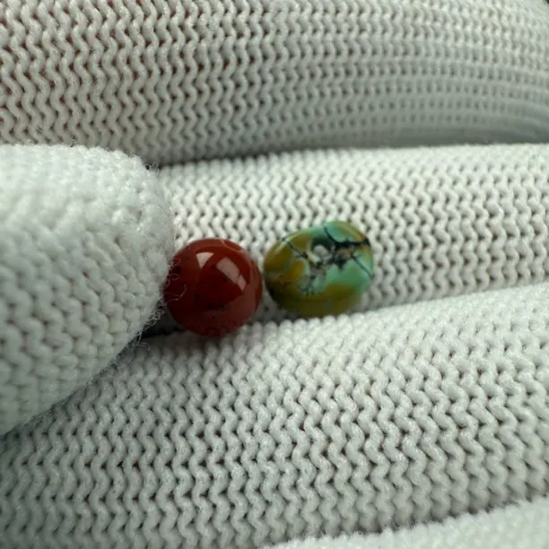 天然原矿南红圆珠