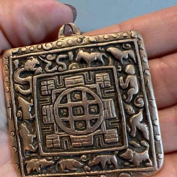 合金九宫八卦猪鼻子吐宝兽吊坠适合男女寓意平安