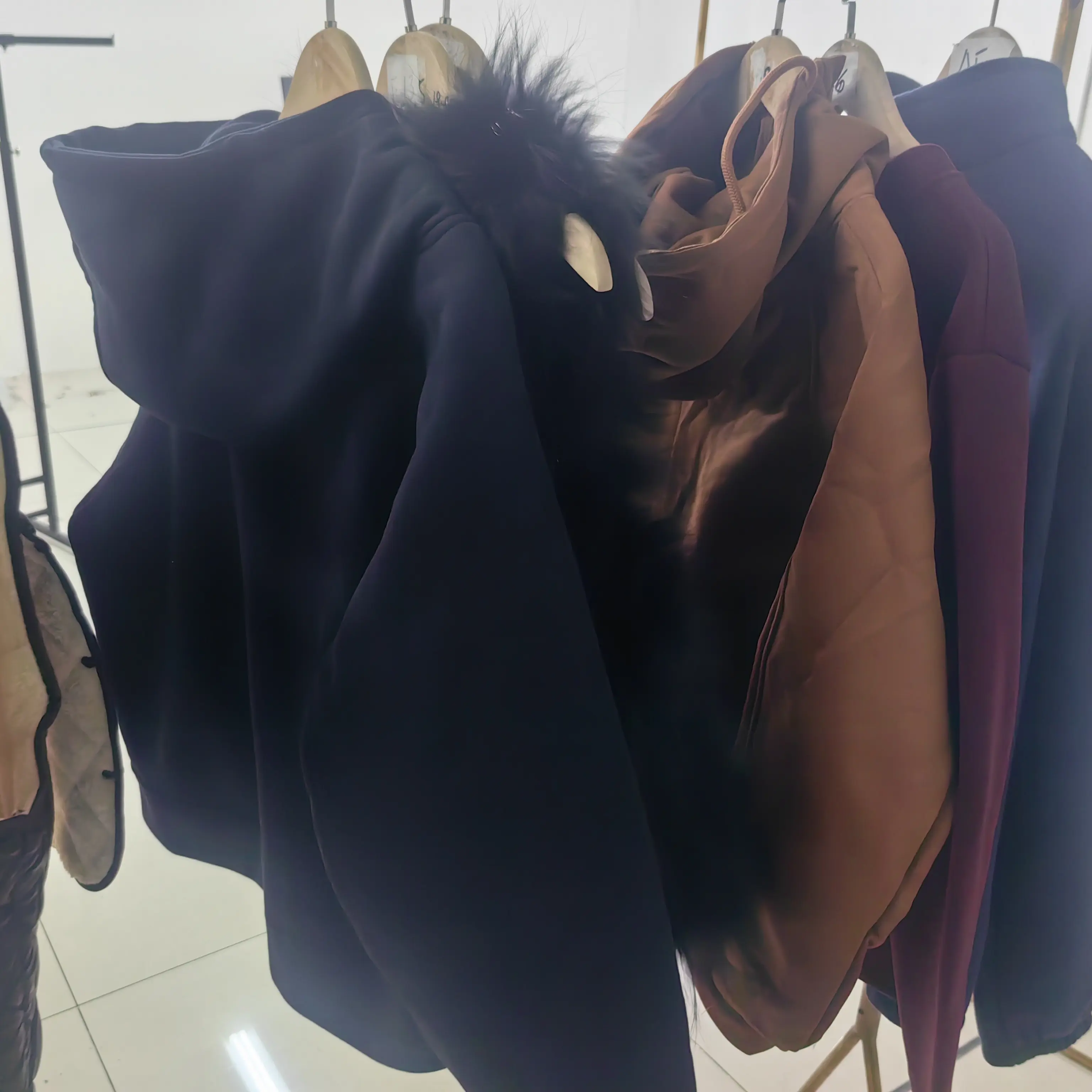 光头女款备注号上衣B