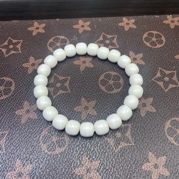 天然原生态鹿角老形手串直径1.0左右