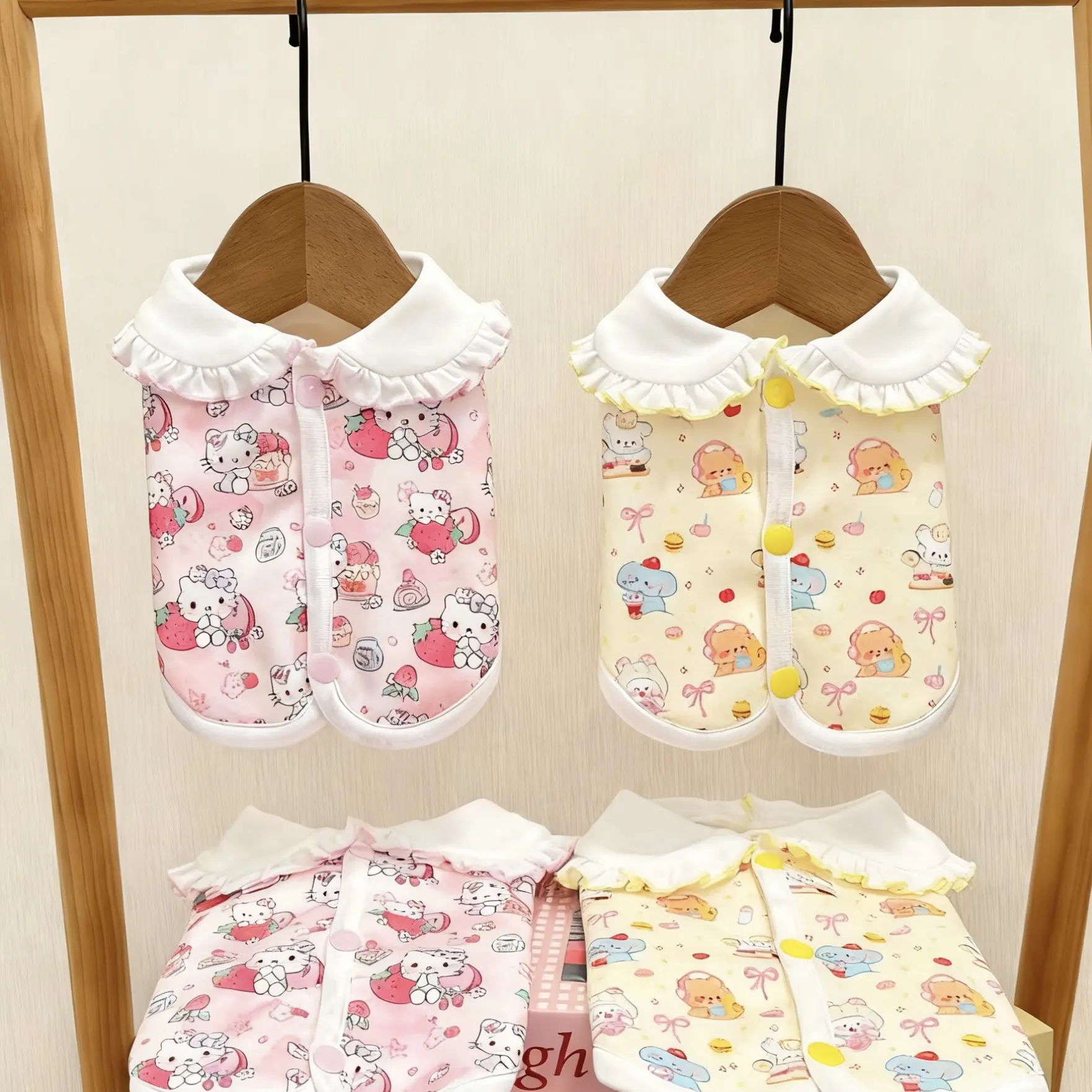 宠物秋冬款加厚加绒的娃娃领马甲外套可爱甜美狗狗猫咪衣服