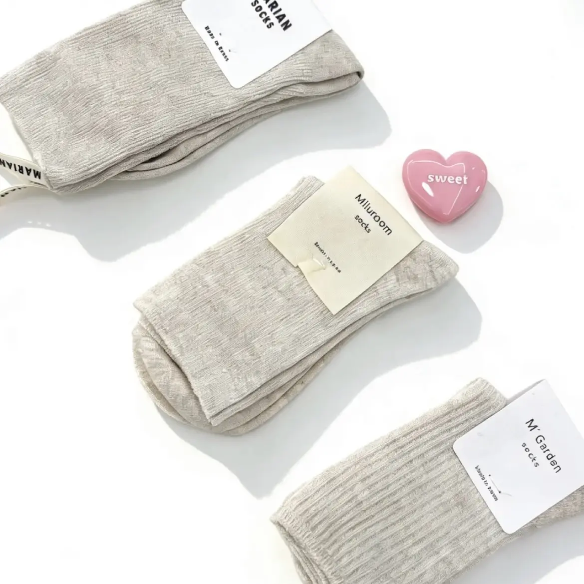 韩国小众百搭中筒女士袜子复古多巴胺风格