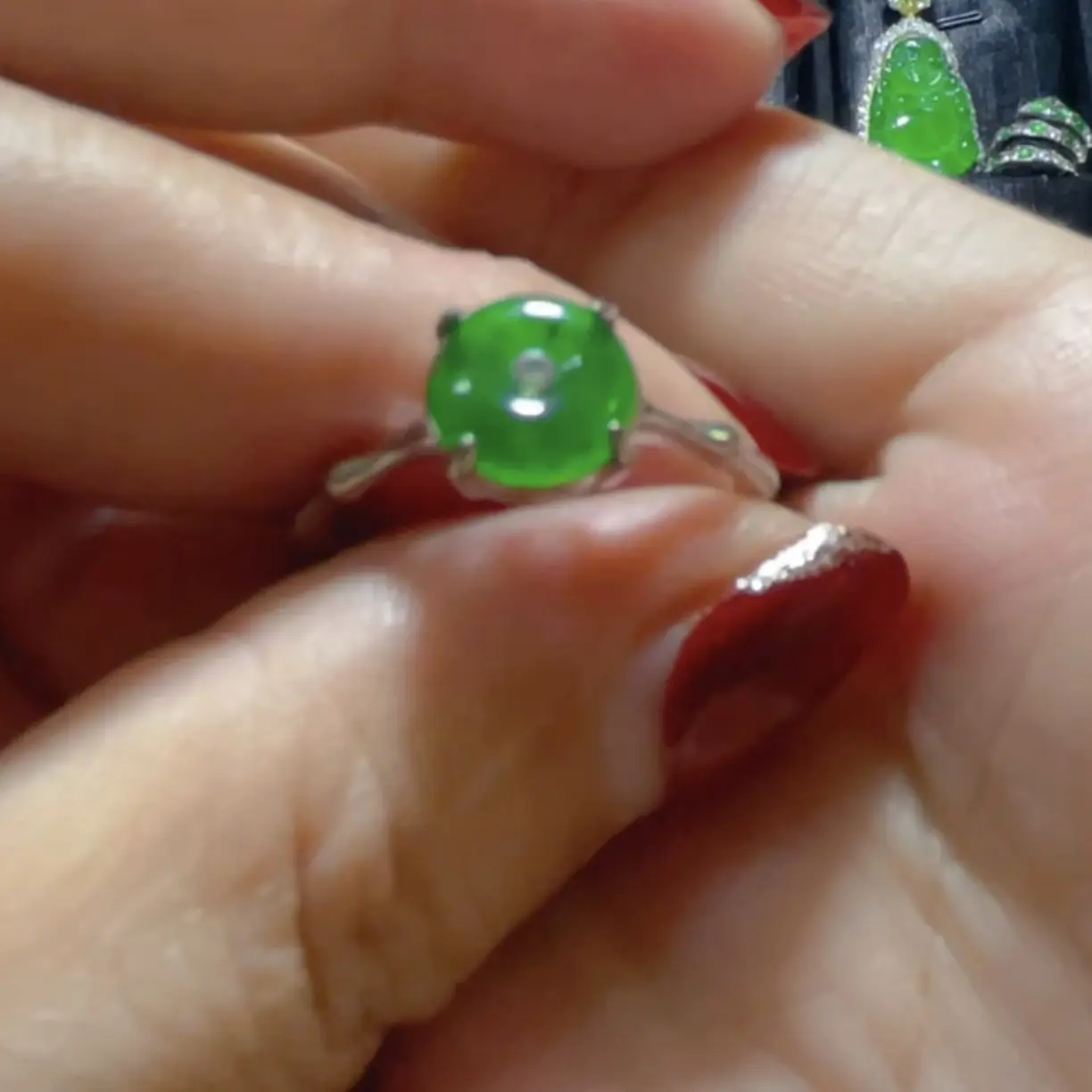 翡翠时尚简约戒子