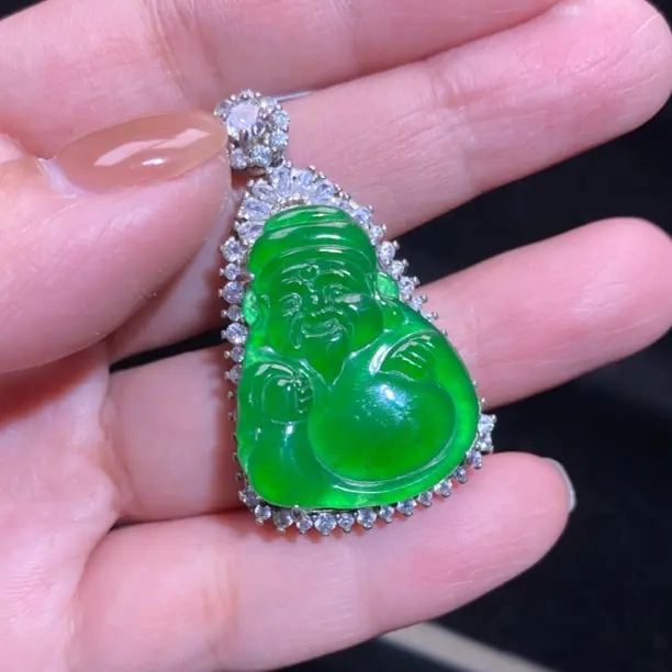 冰种阳绿佛公镶嵌女士玉石颈饰