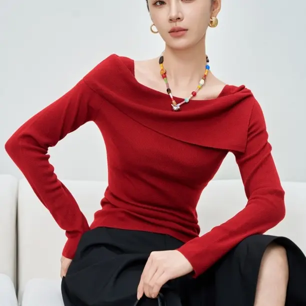 俪妍黑红色一字领针织衫洋气百搭